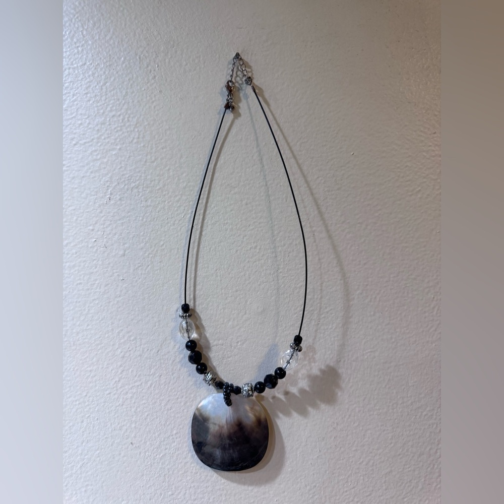 Chic Black and Silver Shell Pendant Necklace
